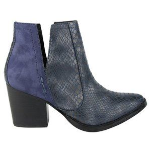 NIB Not Rated Tarim Ankle Boot Navy Blue Size 6 RUN SMALL  SIZE 5